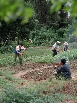 Dari Buruh Jadi Bos Miliarder